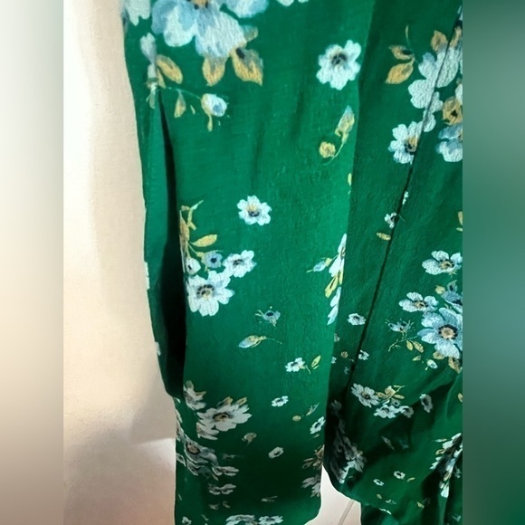 LOFT Green Floral Romper - Picture 5 of 5